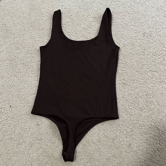 Express contouring brown tank bodysuit (Aritzia/skims style) - Picture 3 of 8